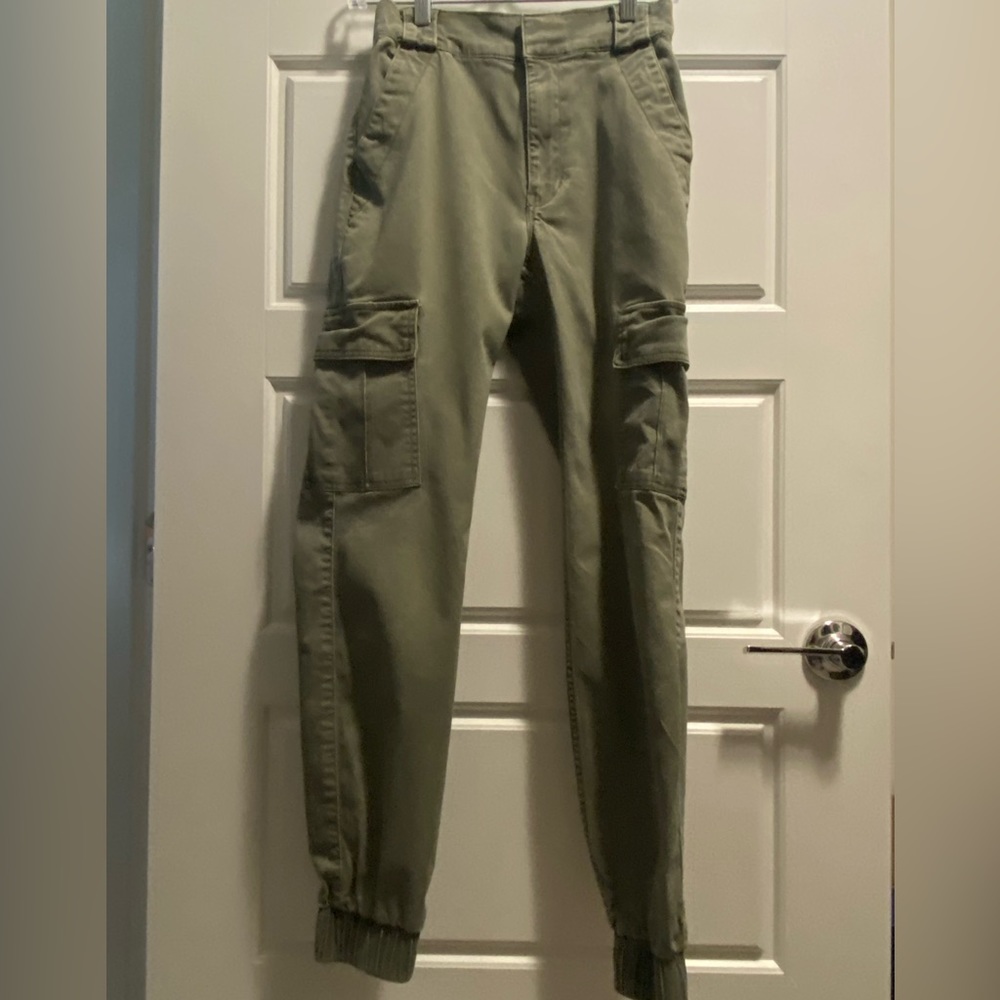 COPY - Hollister cargo joggers